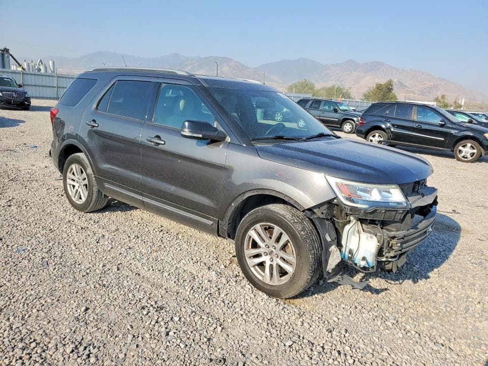 2018 FORD EXPLORER XLT 4