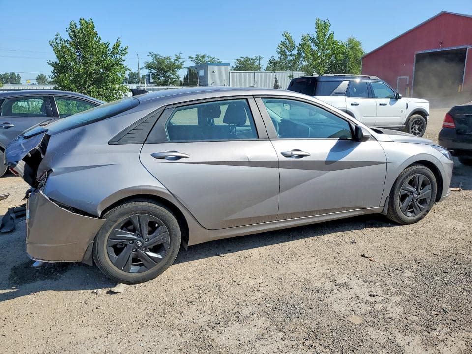 2023 HYUNDAI ELANTRA SEL 3