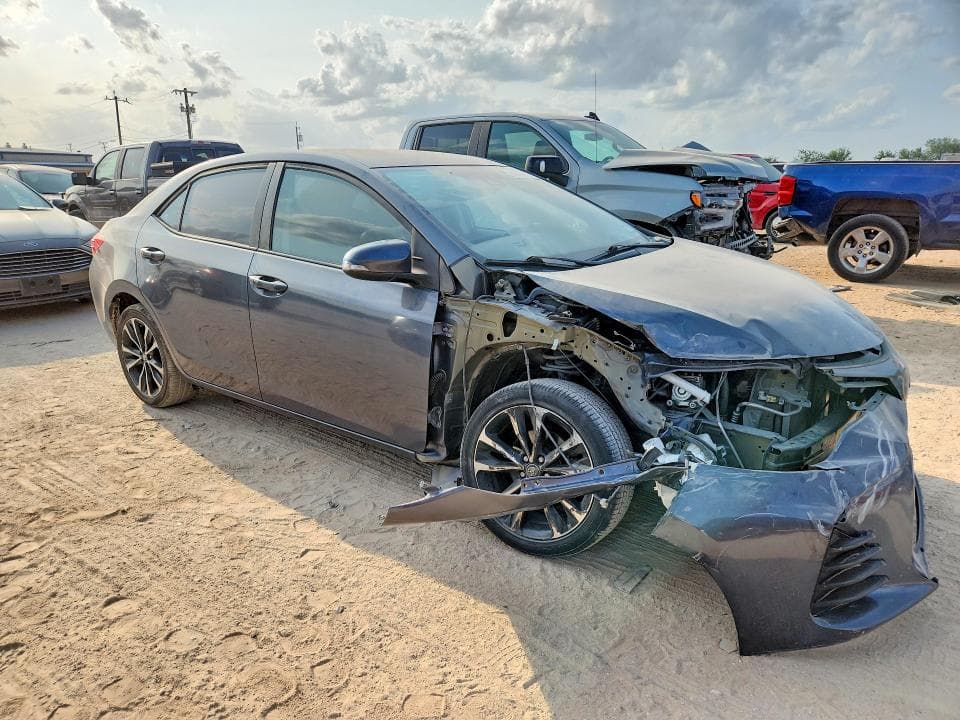 2017 TOYOTA COROLLA SE 4