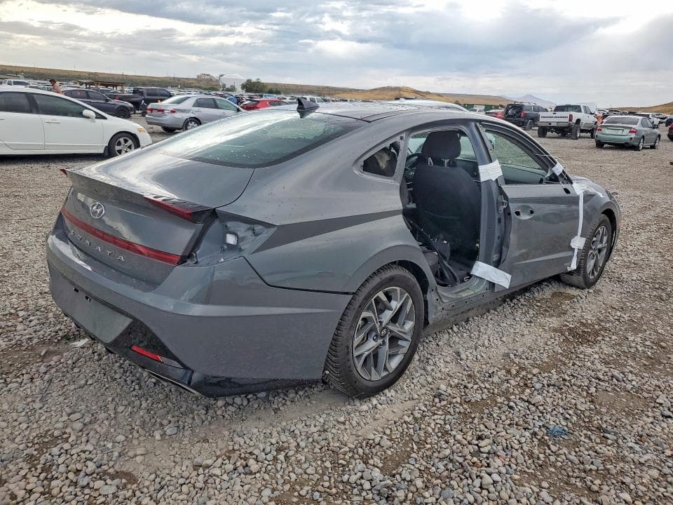 2021 HYUNDAI SONATA SEL 3
