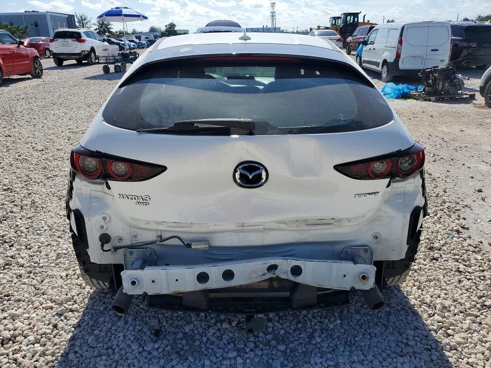 2019 MAZDA 3 PREMIUM 6