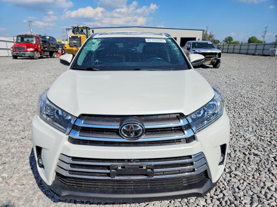 2019 TOYOTA HIGHLANDER LIMITED PLATINUM 5