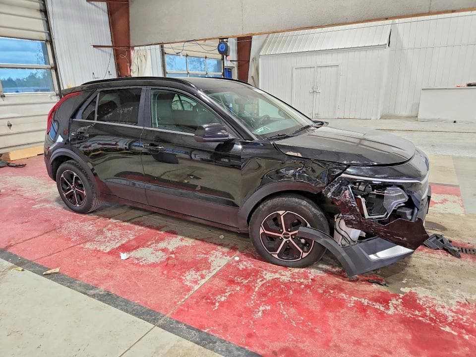2025 KIA NIRO LX 4