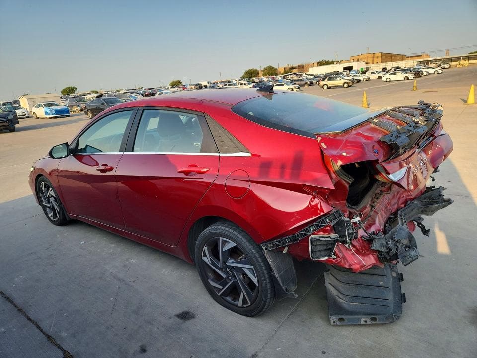 2024 HYUNDAI ELANTRA SEL 2