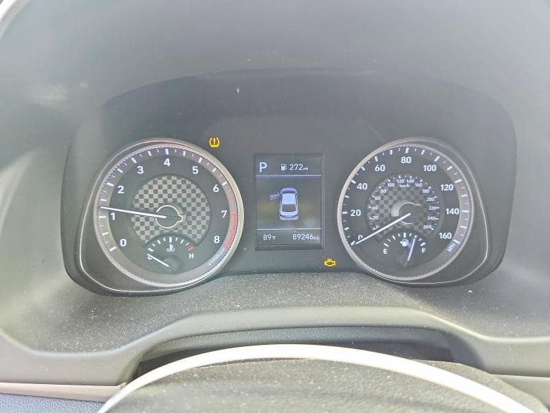 2020 HYUNDAI ELANTRA SEL 9