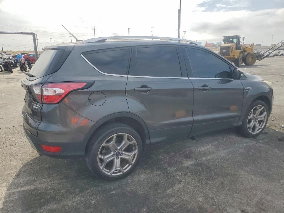 2017 FORD ESCAPE TITANIUM 3