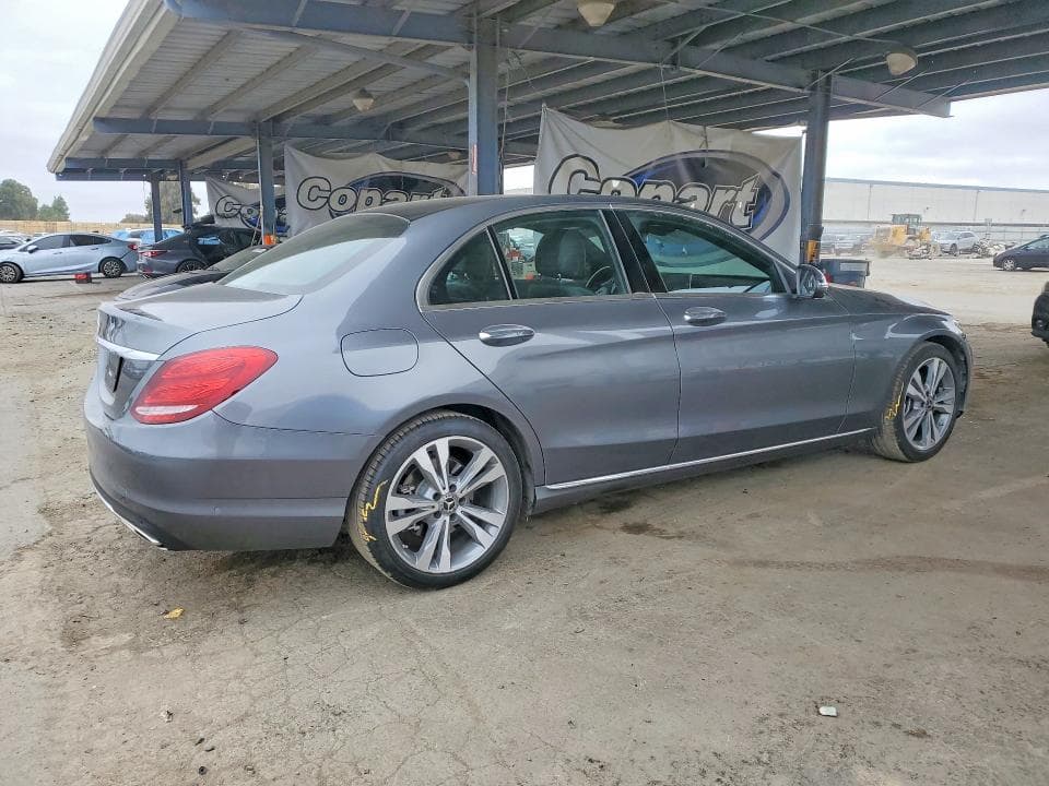 2018 MERCEDES-BENZ C 300 3