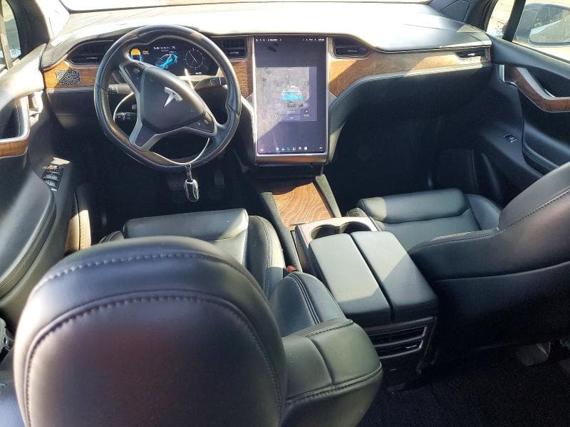 2020 TESLA MODEL X 8