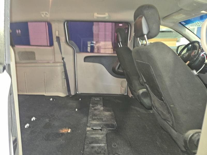 2017 DODGE GRAND CARAVAN SE 11