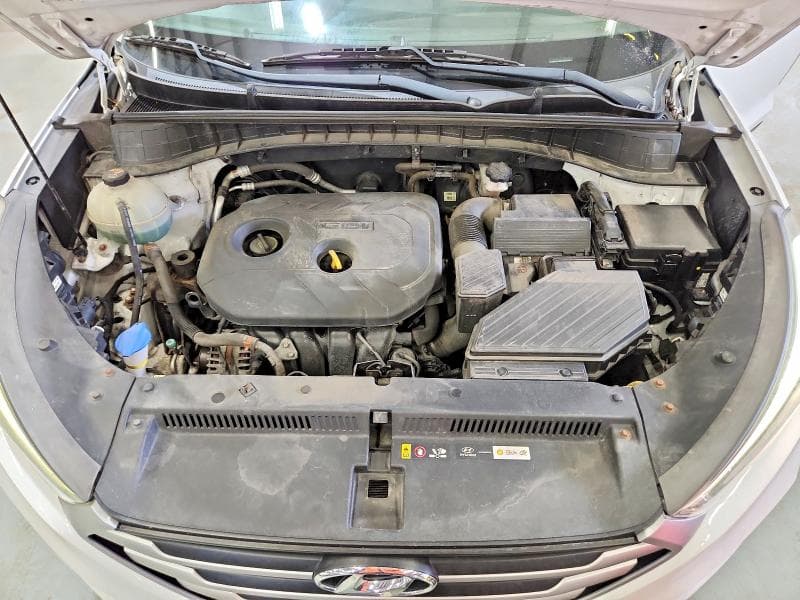 2017 HYUNDAI TUCSON SE 12