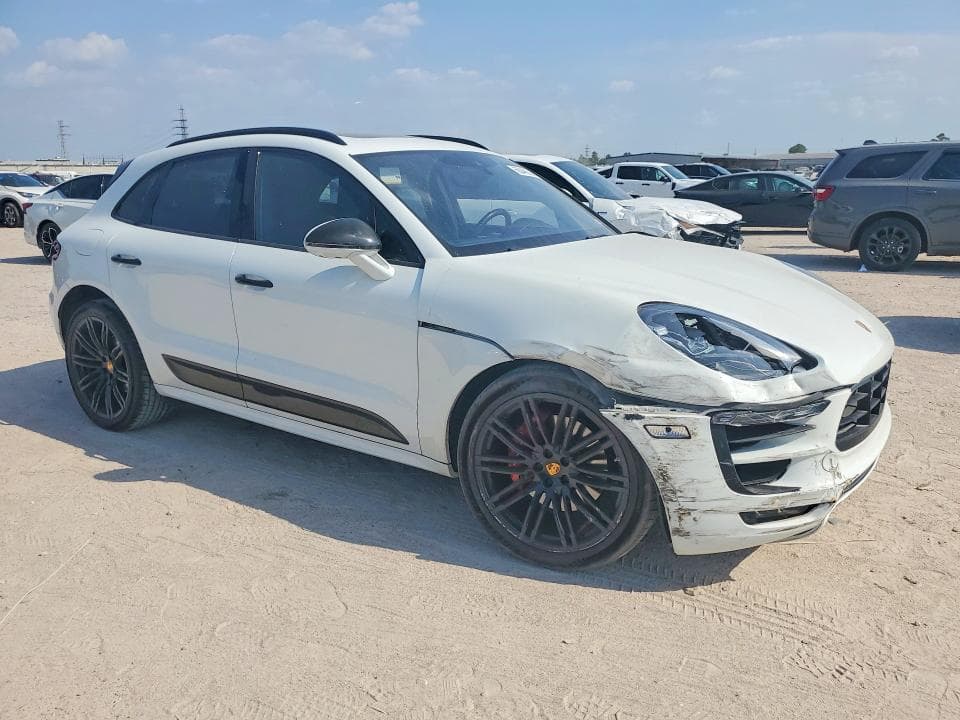 2017 PORSCHE MACAN GTS 4