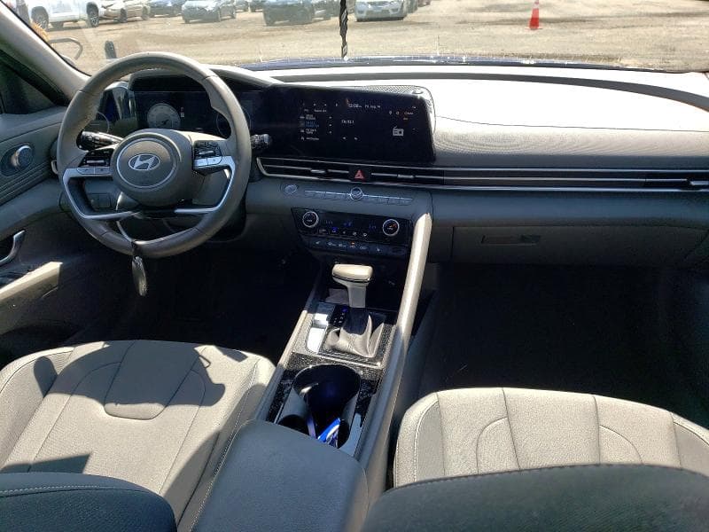 2024 HYUNDAI ELANTRA SEL 8