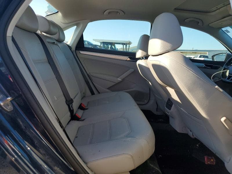 2019 VOLKSWAGEN PASSAT WOLFSBURG 10