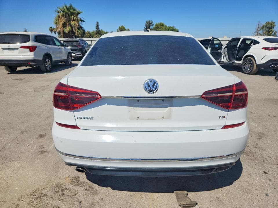 2017 VOLKSWAGEN PASSAT R-LINE 6