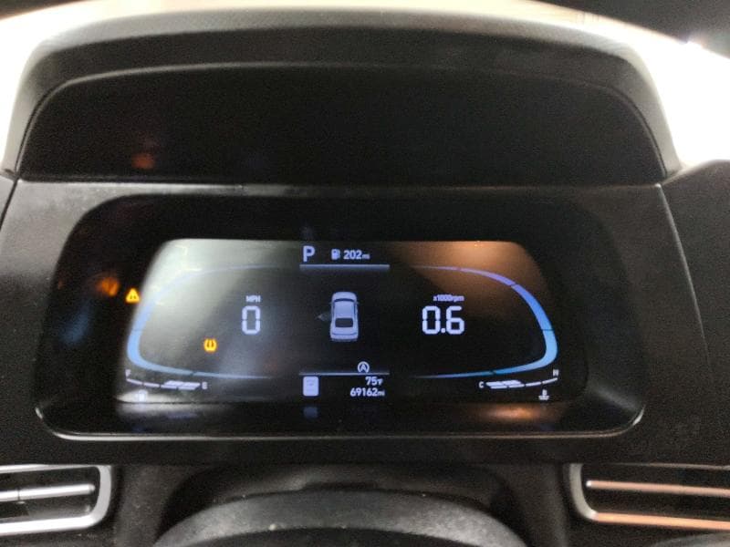 2024 HYUNDAI ELANTRA SE 9