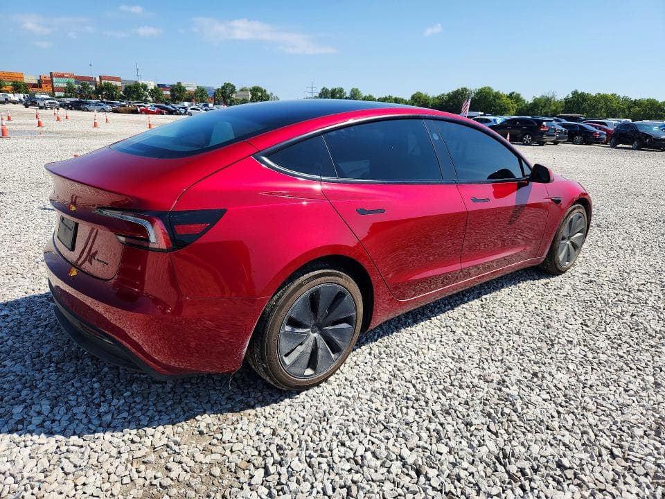 2026 TESLA MODEL 3 3