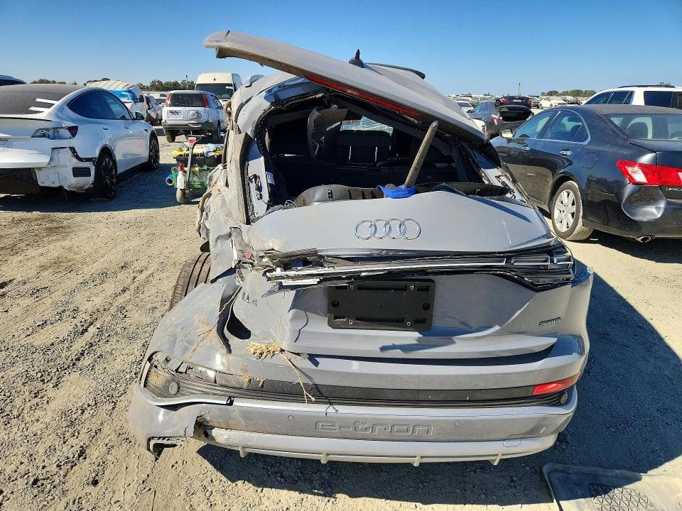 2025 AUDI Q4 E-TRON PREMIUM PLUS 6