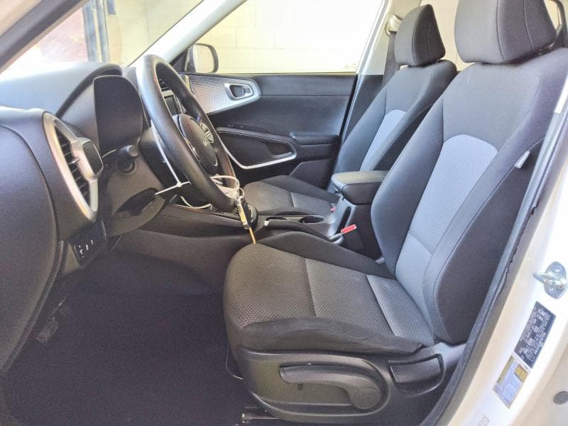 2023 KIA SOUL LX 7