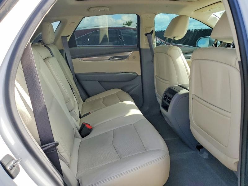 2017 CADILLAC XT5 LUXURY 11