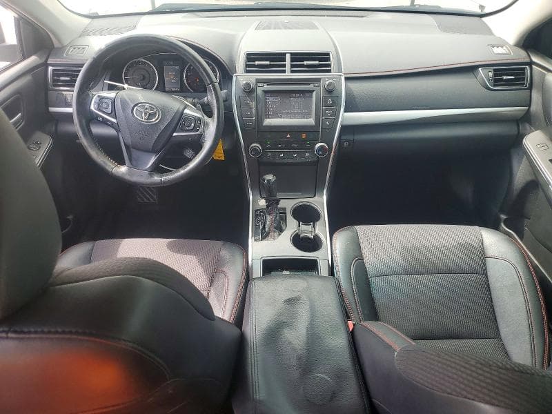 2017 TOYOTA CAMRY SE 8