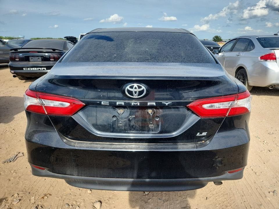 2018 TOYOTA CAMRY LE 6