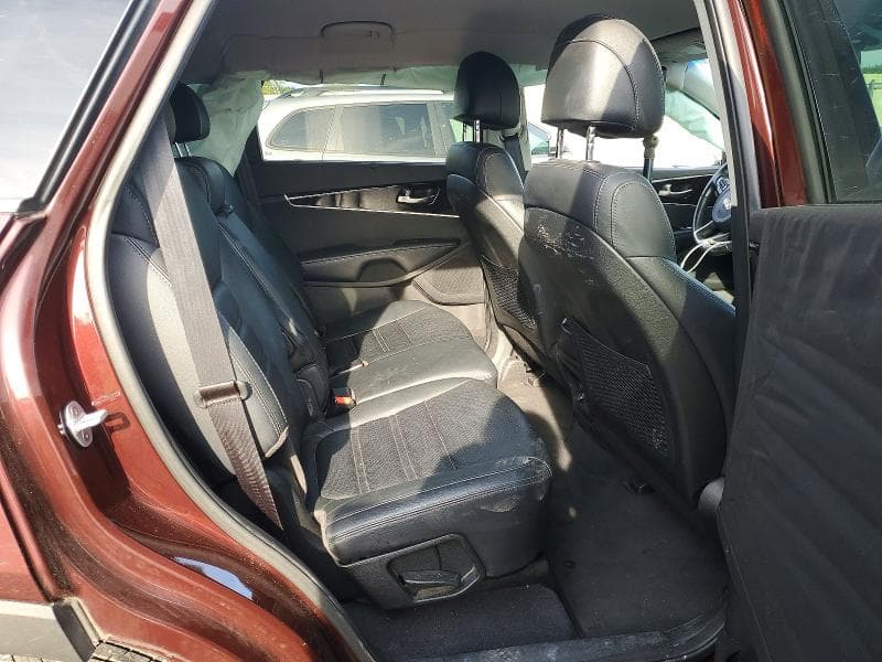 2017 KIA SORENTO EX 11