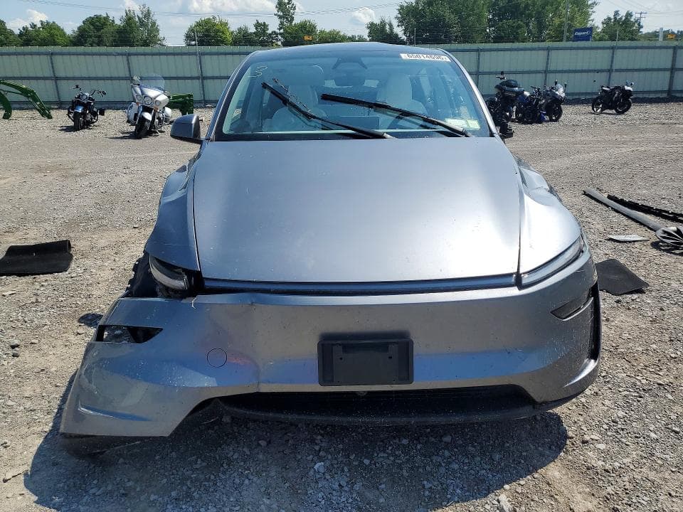 2026 TESLA MODEL Y 5