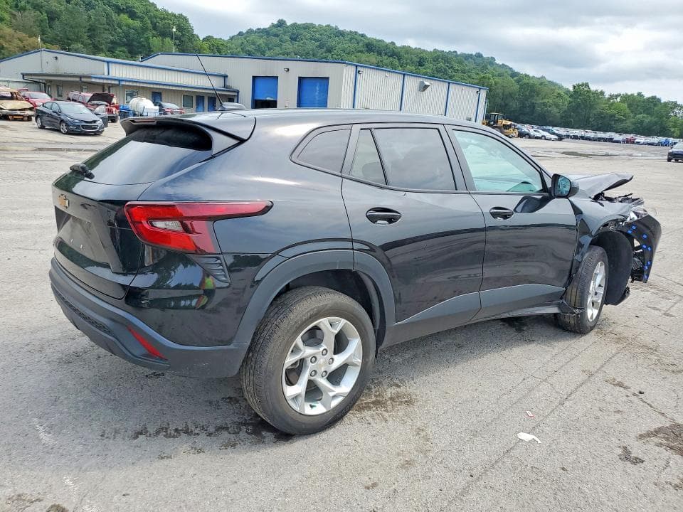 2024 CHEVROLET TRAX LS 3