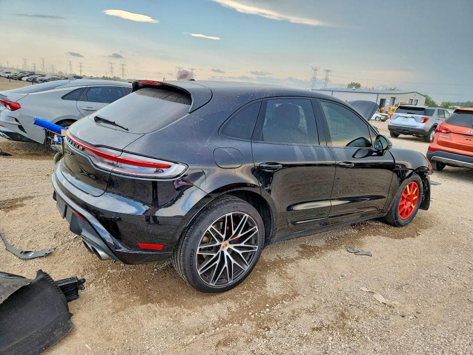 2023 PORSCHE MACAN S 3