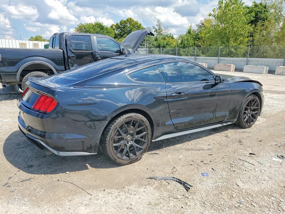 2018 FORD MUSTANG 3
