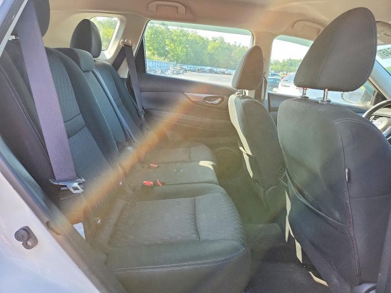 2018 NISSAN ROGUE S 11