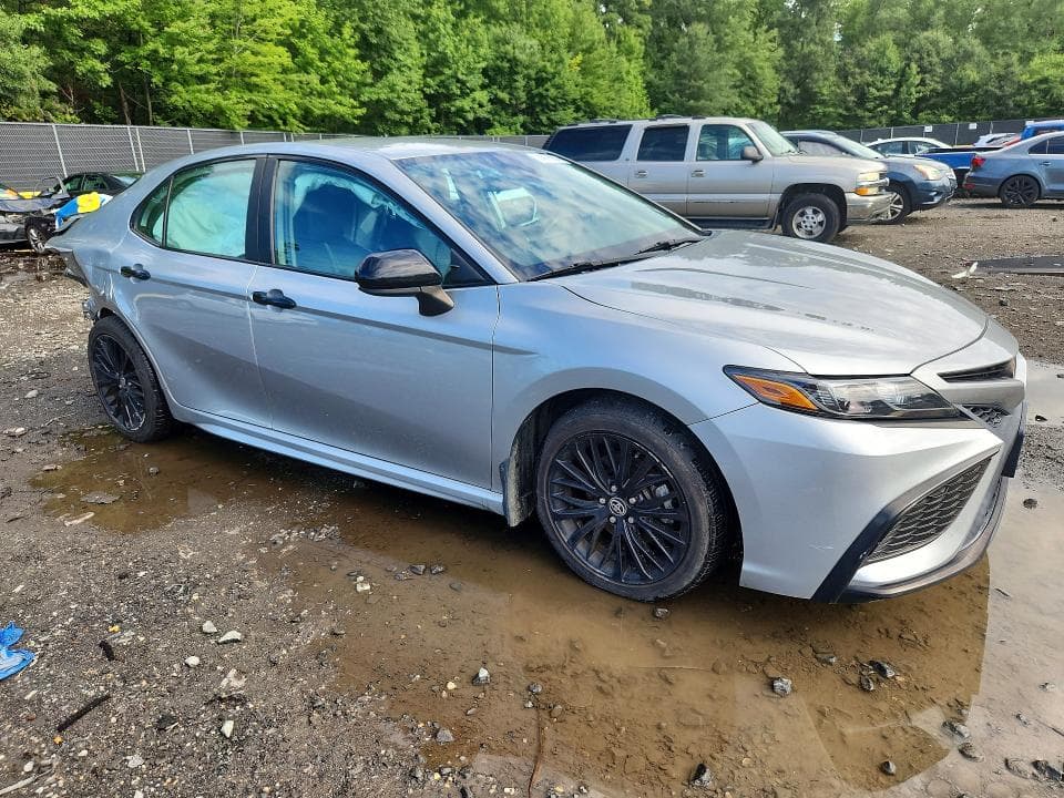 2021 TOYOTA CAMRY SE NIGHTSHADE 4