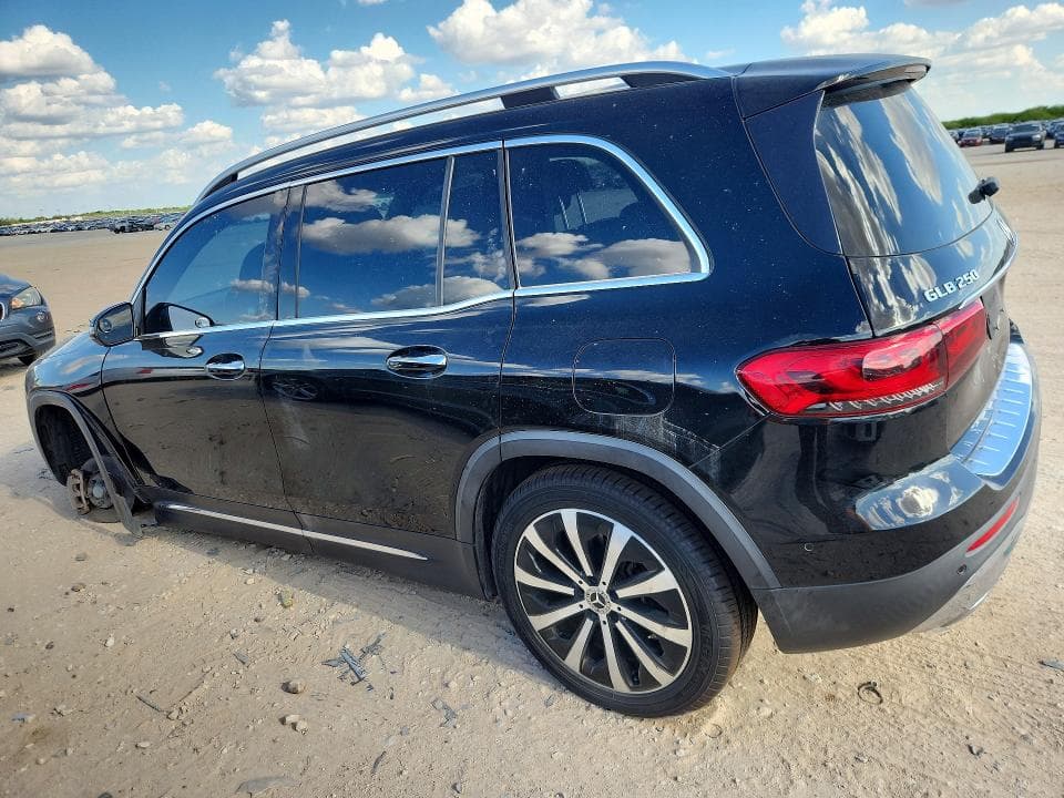 2021 MERCEDES-BENZ GLB 250 2