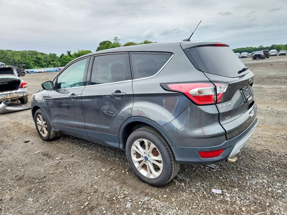 2017 FORD ESCAPE SE 2