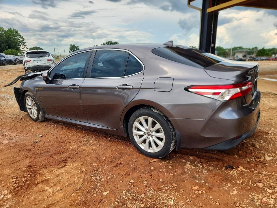 2020 TOYOTA CAMRY LE 2