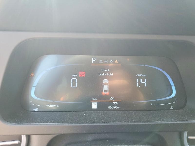 2024 HYUNDAI ELANTRA SE 9