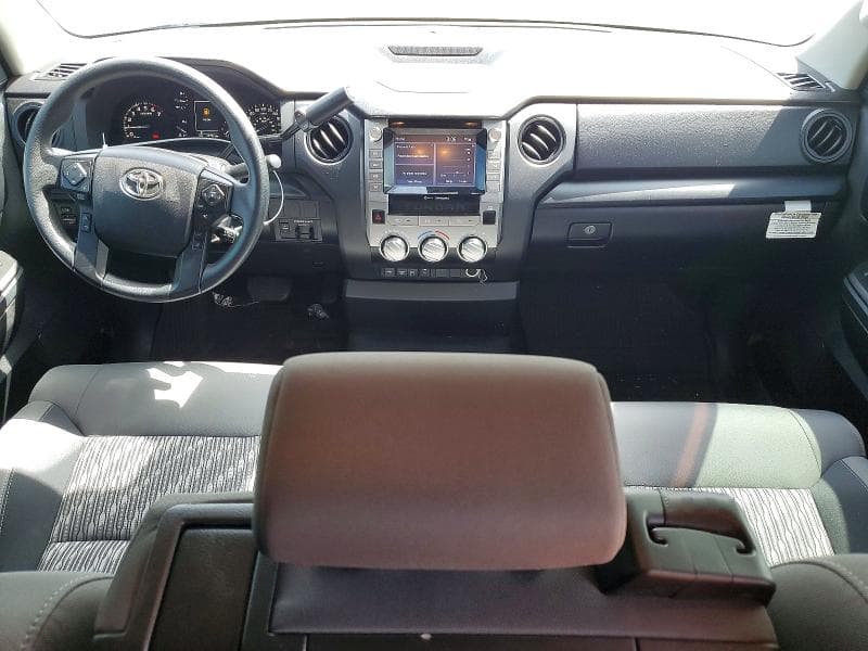 2021 TOYOTA TUNDRA SR 8