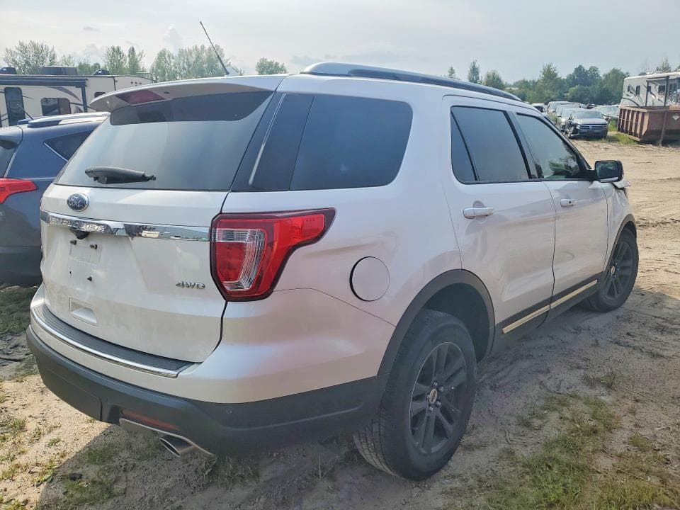 2018 FORD EXPLORER XLT 3