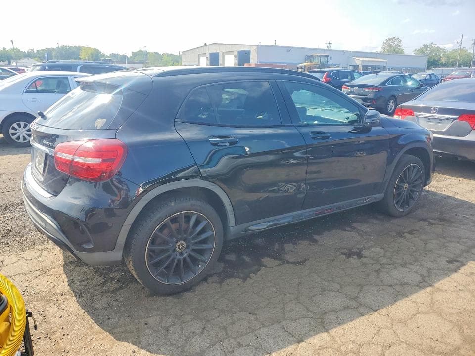 2019 MERCEDES-BENZ GLA 250 4MATIC 3