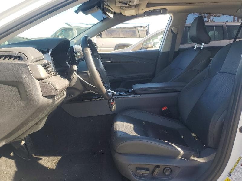 2025 TOYOTA CAMRY XLE 7