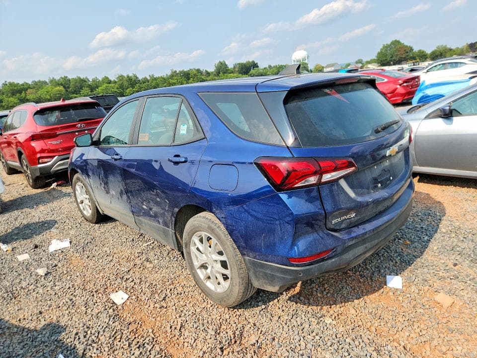 2022 CHEVROLET EQUINOX LS 2