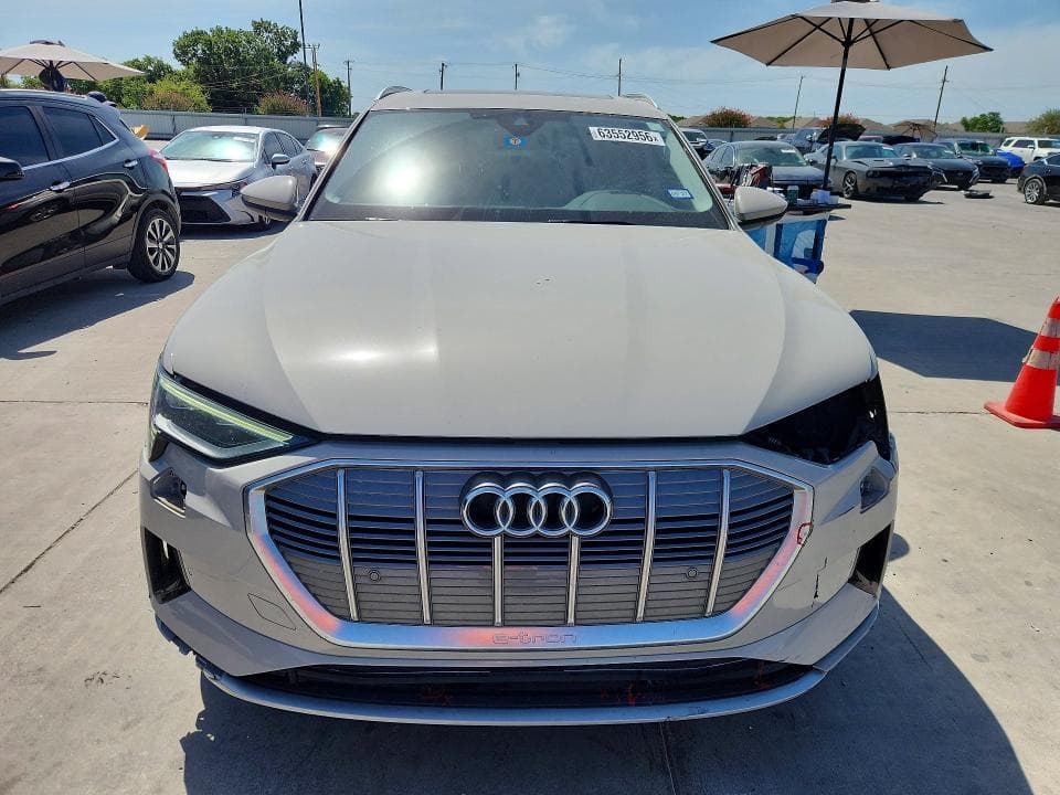 2022 AUDI E-TRON PREMIUM 5