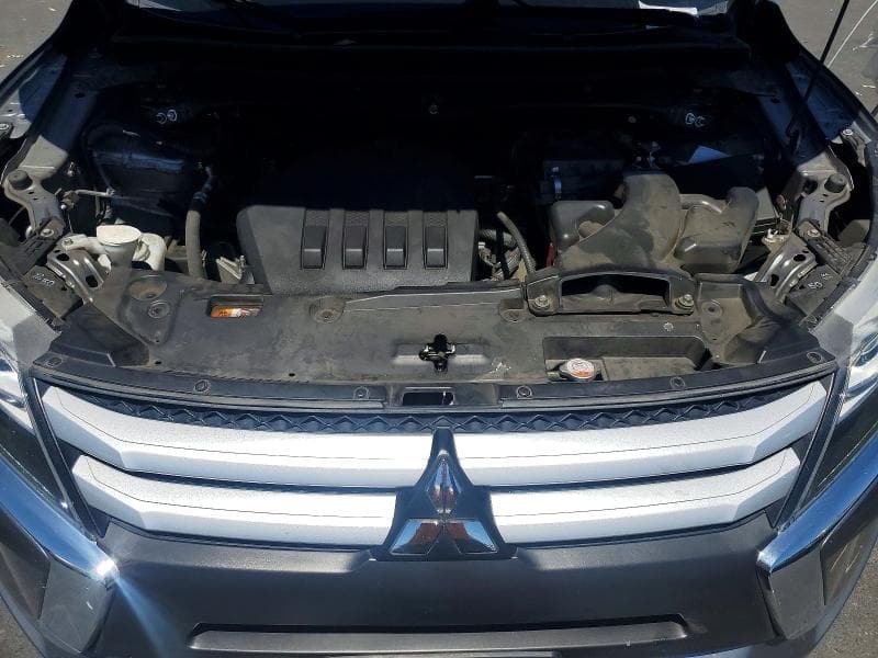 2020 MITSUBISHI ECLIPSE CROSS ES 11