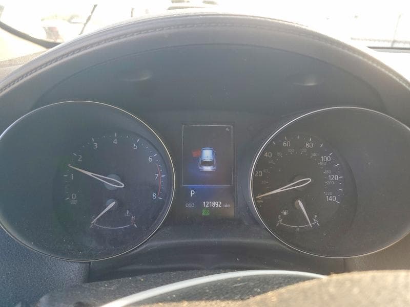 2018 TOYOTA C-HR XLE 9