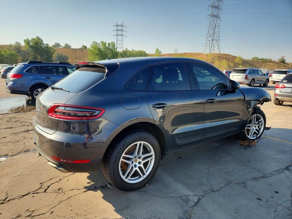 2018 PORSCHE MACAN 3