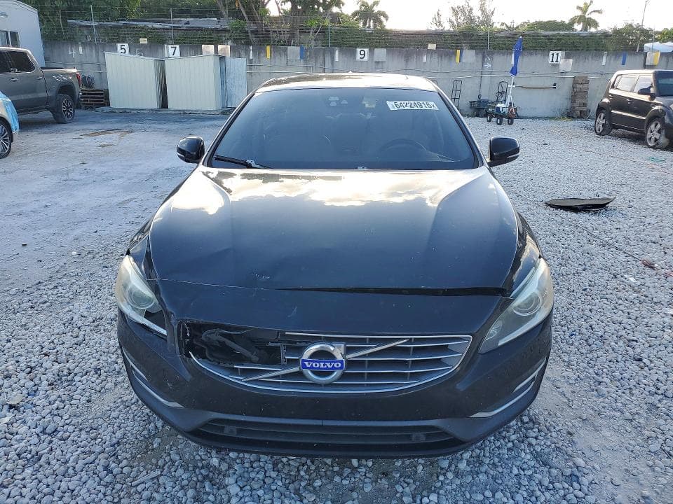 2017 VOLVO S60 PLATINUM 5