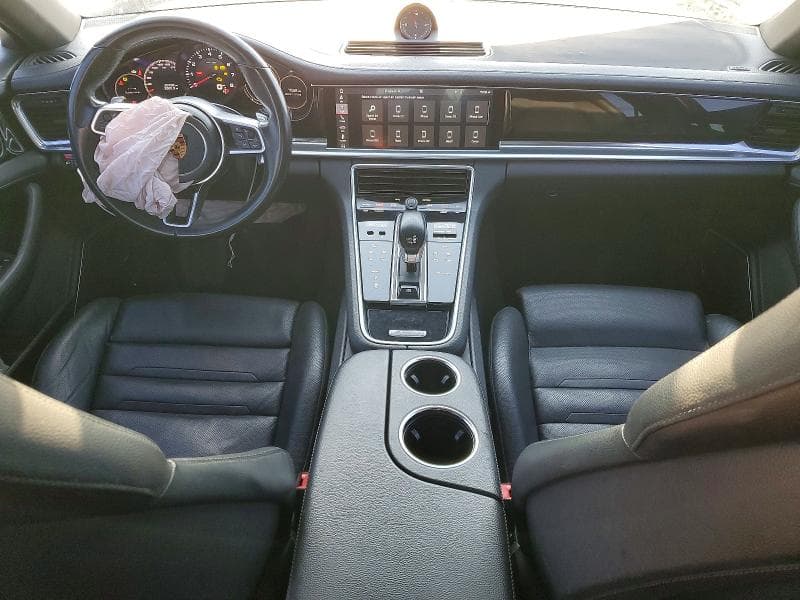 2018 PORSCHE PANAMERA 4 8