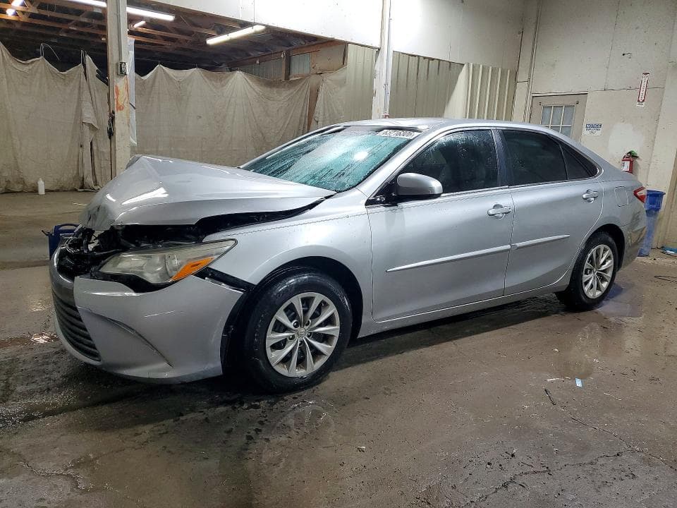 2017 TOYOTA CAMRY LE - 1