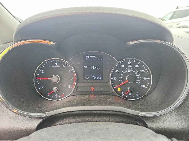 2017 KIA FORTE5 LX 9