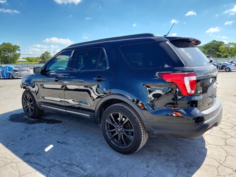 2019 FORD EXPLORER XLT 2